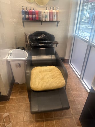 Independent Stylist Opportunity – Beautiful 3‑Chair Salon with Flexible Booths