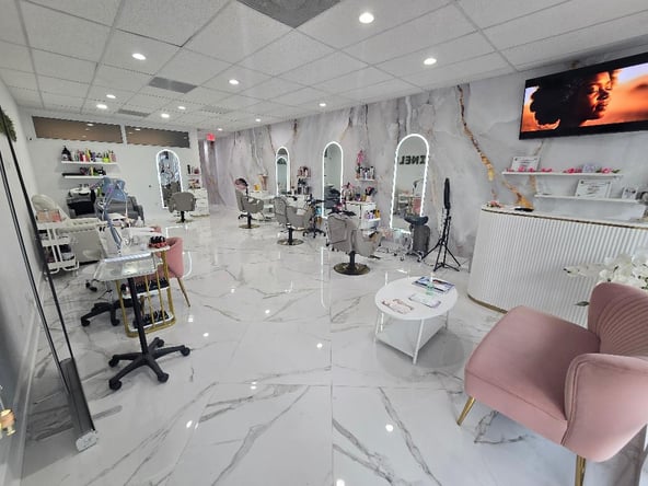 Private Stylist Chair in Modern Salon in heart of Fort Lauderdale