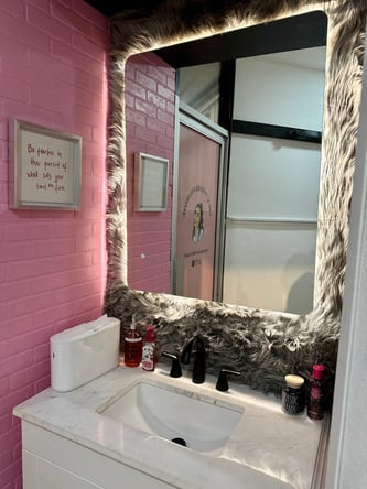 UPLAND CA PRIVATE SALON SUITES