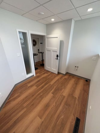 Chic rental booth space in Grafton, ND!