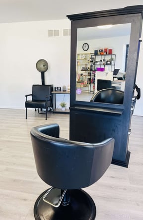 Be your own boss! -with a some other amazing thriving stylists!