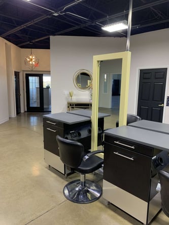 Boutique Salon Chair rental