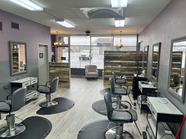 Newly renovated busy salon near Akron/Tallmadge looking for a Booth renter to join our thrive!
