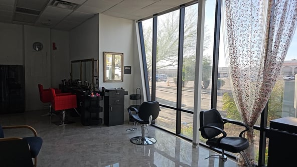 booth for rent/ entire room for rent