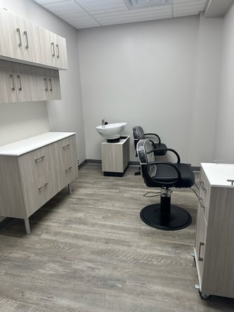Sola Salon Studios in Janesville, WI – Salon Suite for Rent