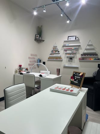Tempes premier Beauty, Health & Wellness Center overlooking Mill and Baseline.