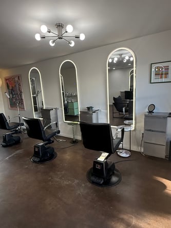 Brand-New West Hollywood Salon Chair | Private Backyard + $250/Week