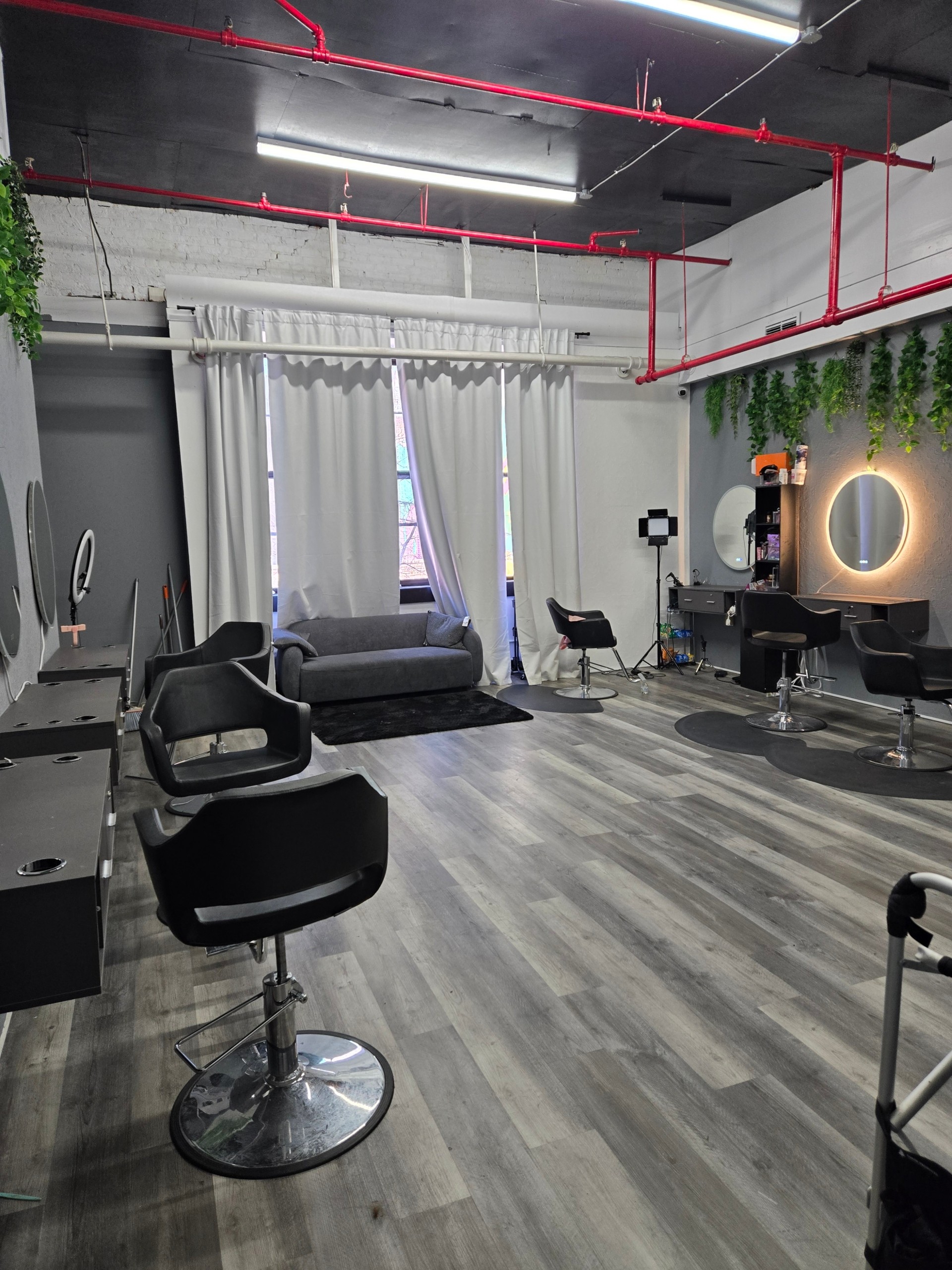 Rent your own Beauty Suite / Salon - Bronx, NY - Photo 1