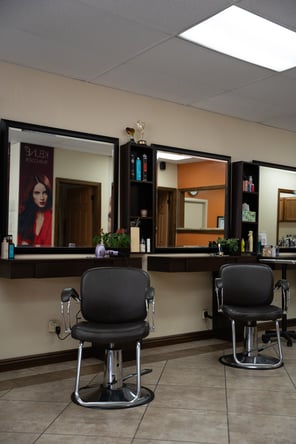 Salon Chair for Rent – Burbank
