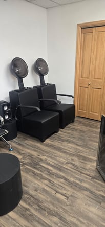 Salon Suites & Booths for Rent in Downtown Midvale – High Visibility