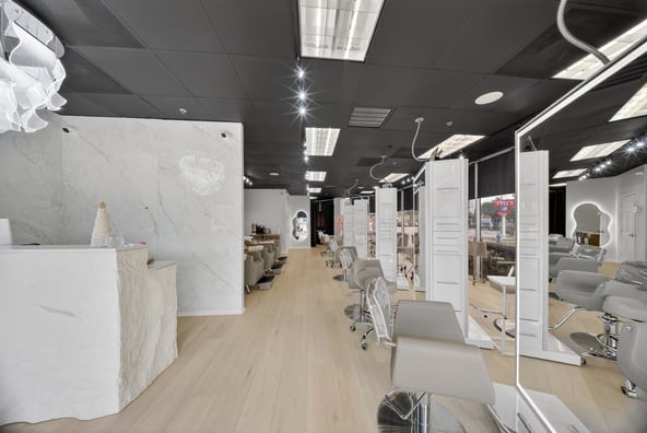 Booth Rental Opportunity in prime location in Houston, TX! 💇‍♀️✨
