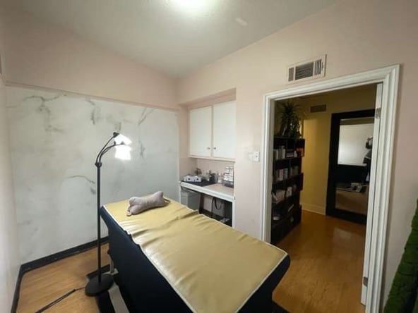 Salon/Beauty Suites for Rent