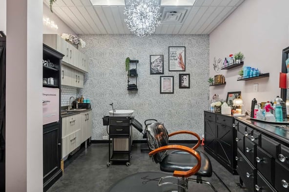 Sola Salon Studios in Feasterville-Trevose, PA – Salon Suite for Rent