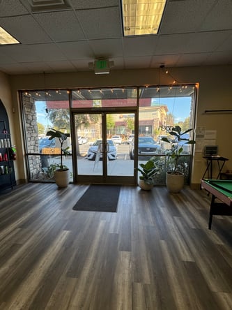 Ready-to-Run Hair Salon for Sublease- Fully Furnished Setup, Full Access