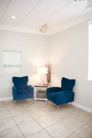 Spacious, Customizable Private Salon Suite in Cypress, TX – Great Natural Light