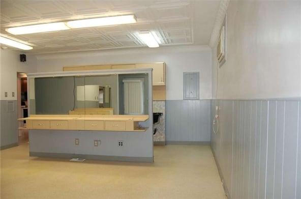 Prime Salon Space for Rent $650/month!
