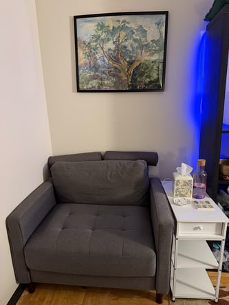 Furnished Massage and Bodywork Suite Available in Lakeview-5 Days/Wk (Sun-Thu)