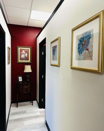 Brand new salon suites in Kennesaw, Georgia for leasing with new equipments starts from $100/week