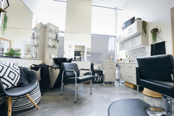 Sola Salon Studios in Omaha, NE – Salon Suite for Rent