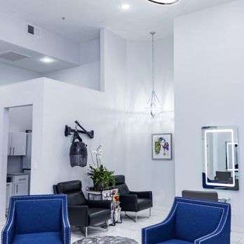 Hair Salon in Uptown Dallas – Chair for Lease