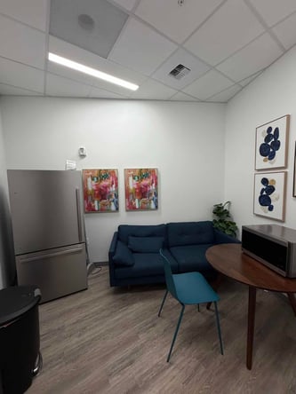 Salon Suites at Grand St Seattle – Built-In Client Base | 30% Off May Move-In