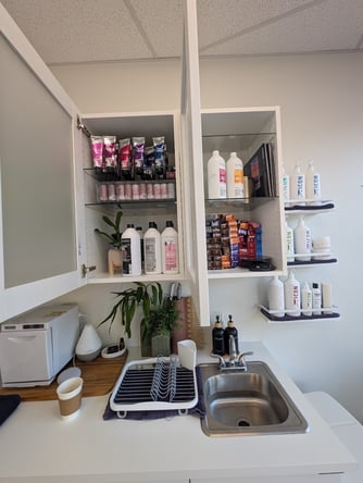 Seeking Professional Stylist to Share Beautiful, Bright Suite at Bello Salon Suites!