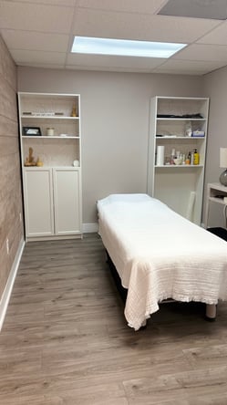 Private suite rental for facials or massage in Brand new luxury Nail salon