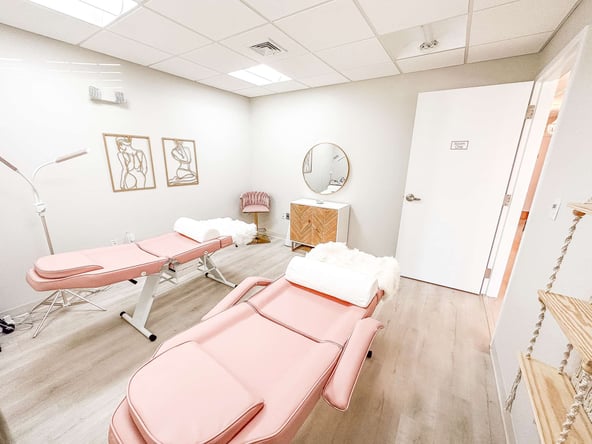 Lash/Esthetics&Make Up Studio