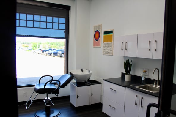 Sola Salon Studios in Virginia Beach, VA – Salon Suite for Rent