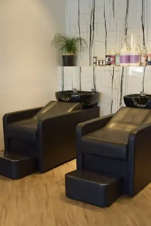 Join Our Beautiful, Vibrant Salon in Old Town Scottsdale – Chair Rentals Now Available!