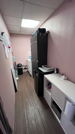 A booth for Lash, Brow, Makeup, Facials in Boutique Salon – Bay Park, San Diego
