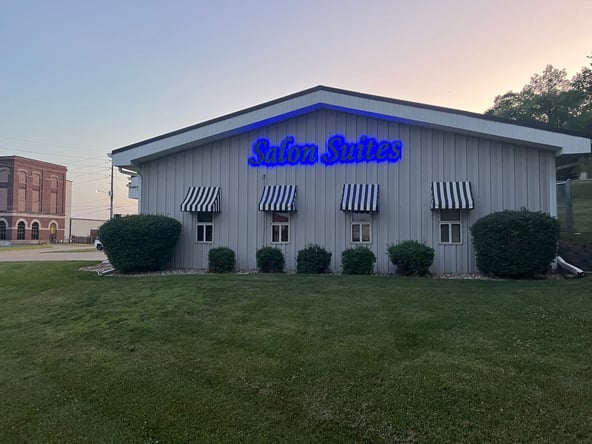 ✨ Newly Remodeled Salon Suites – Flexible Weekly Leases – All-Inclusive Pricing
