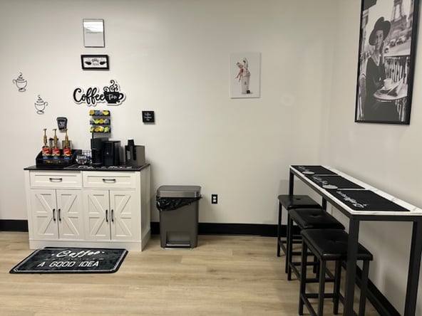 Available suite for rent Hairdresser, Massage or Nail Busy Medical Spa – Highlands Ranch/Littleton