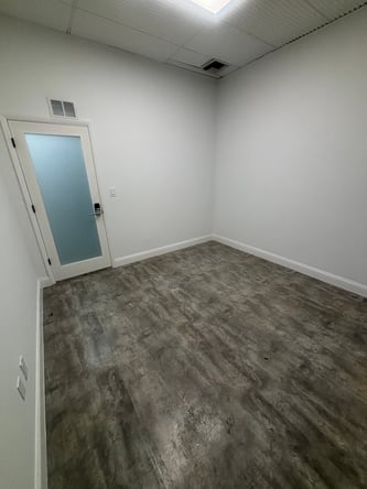 Private Suite Rentals in the Heart of North Miami Starting at $250 Per Week!