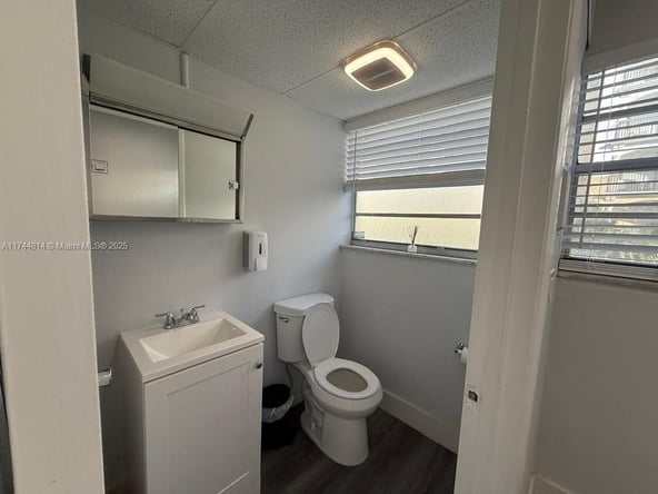 750 SF Private Space in Coral Gables — Ideal for Estheticians & Massage Therapists!