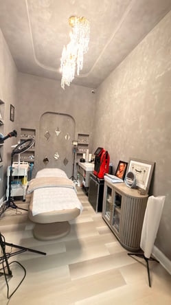 Luxury Private Beauty Room for Rent – Perfect for Lash, PMU, Estheticians & Massage Therapists
