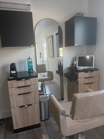 Private Spa Suite for Estheticians in Upscale Newport Beach