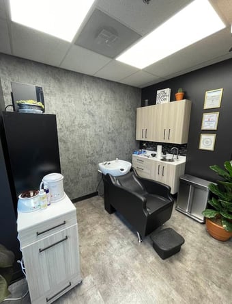 Sola Salon Studios in Kansas City, MO – Salon Suite for Rent