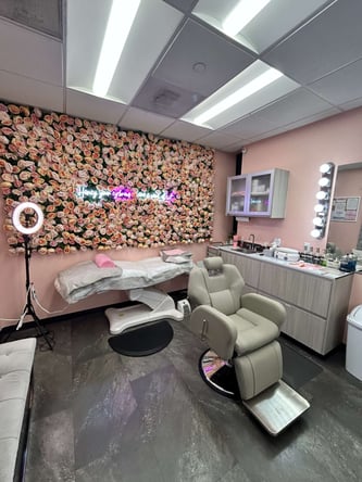 Waxing/Lash studio for rent