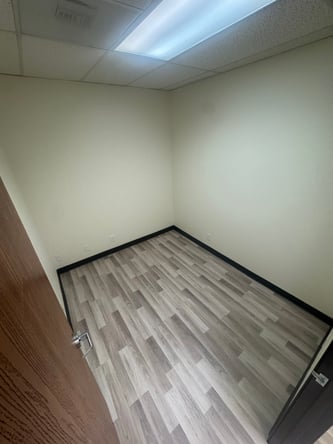 PRIVATE SALON SUITE