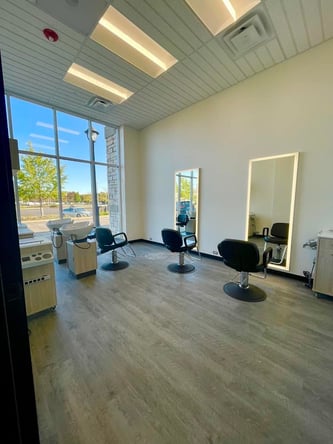 Sola Salon Studios in Lincolnshire, IL – Salon Suite for Rent