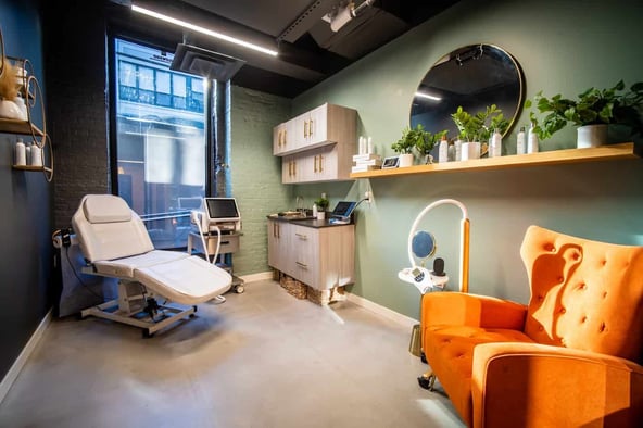 Sola Salon Studios in Brooklyn, NY – Salon Suite for Rent