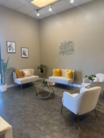 Semi-Private Styling Stations at La Bella Vita Salon — Torrance