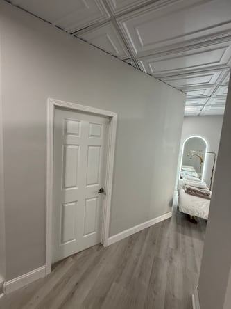 ROOM AVAILABLE FOR RENT OR COLLABRATIVE RENTAL