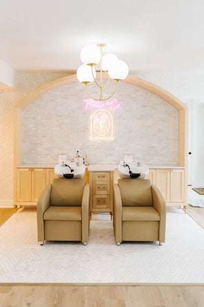 Modern salon chair rental in WI