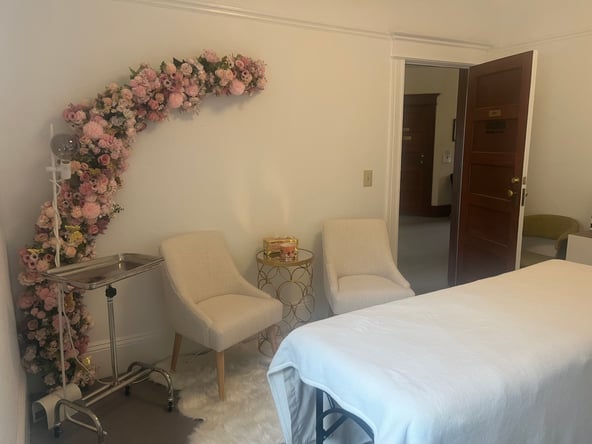 Great for Estheticians, Massage Therapists, Acupuncturists!!