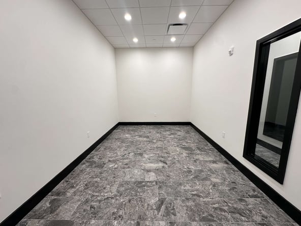 Luxury Salon Suites in Brickell – $375/week! ONLY ONE REMAINS