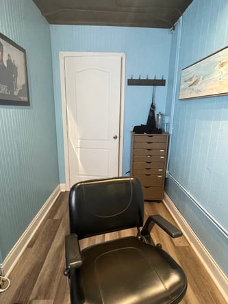 Charming Salon Suite in Island Spa