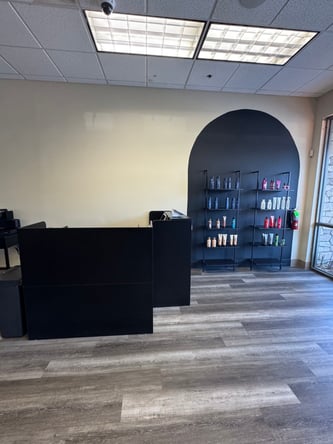 Ready-to-Run Hair Salon for Sublease- Fully Furnished Setup, Full Access