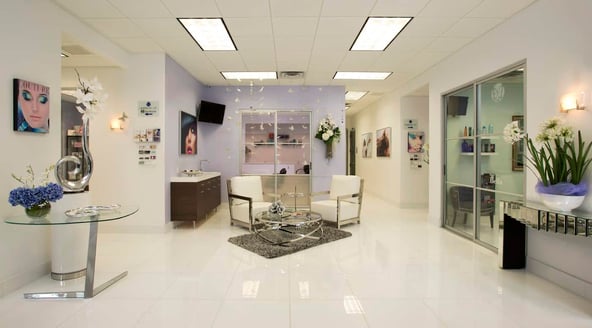 A Suite Salon in Oak Brook Terrace, IL – Salon Suite for Rent